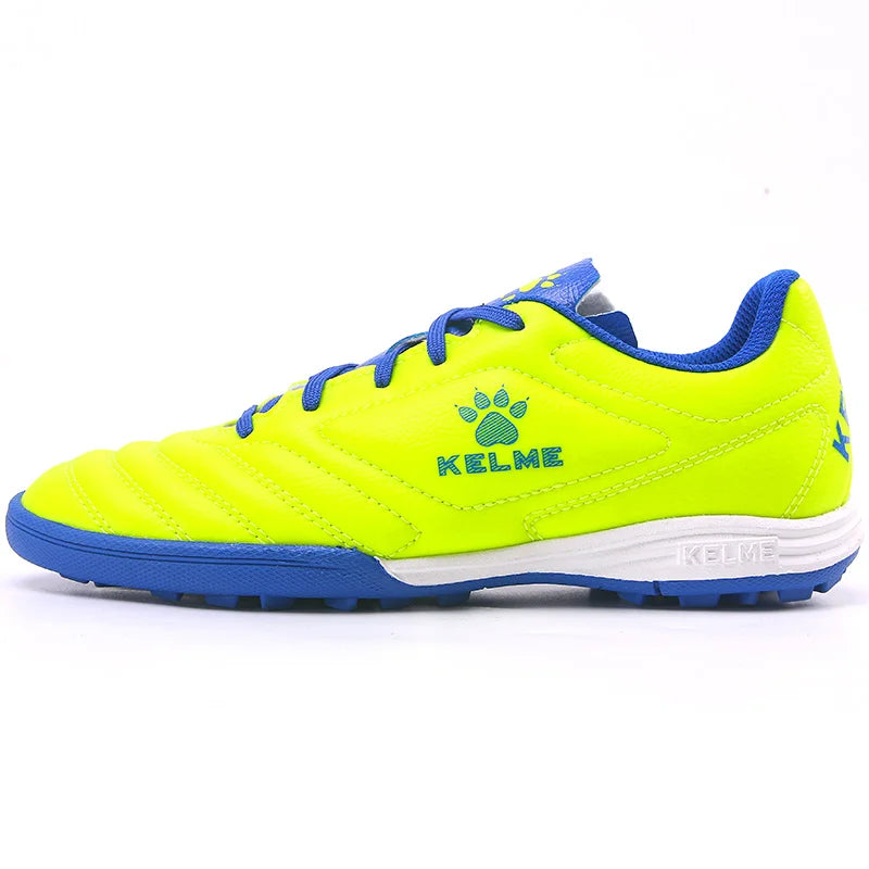 Chuteira KELME Masculina para Gramado Sintético