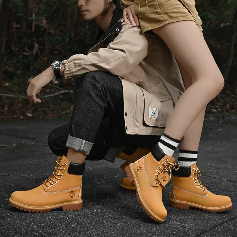 Botas Unissex de Cano Alto CATBELEE